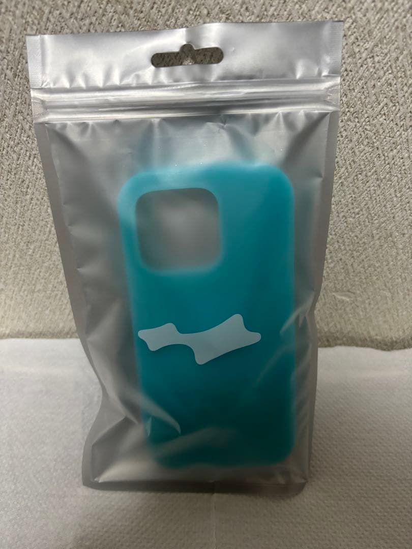 サン　skylrk Tokyo pop up 限定 16pro