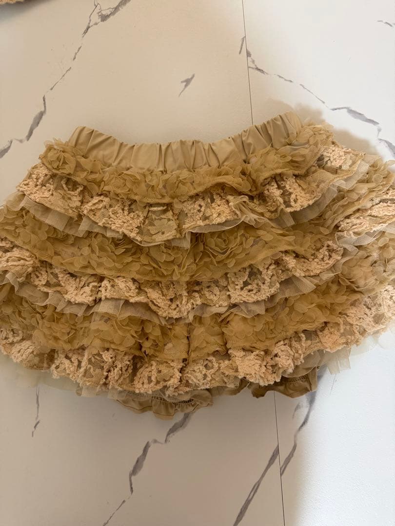 ダーリッチ　Darich ランダムフリルニットセットアップ　ベージュ