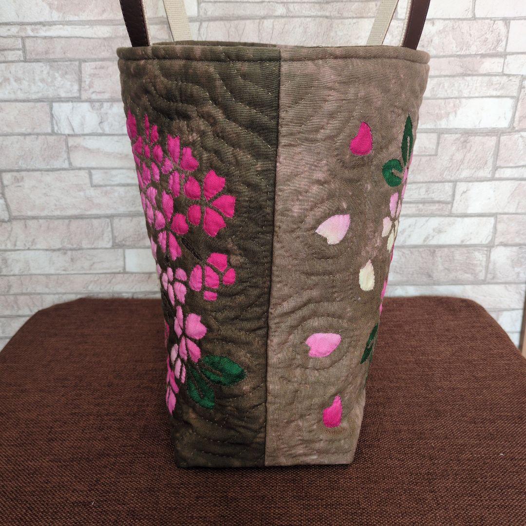 サクラのハワイアンキルトバッグ　ハンドメイド