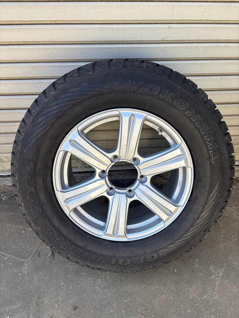 スタッドレス 17インチ タイヤ・ホイールセット、ランクル、ハイラックス等