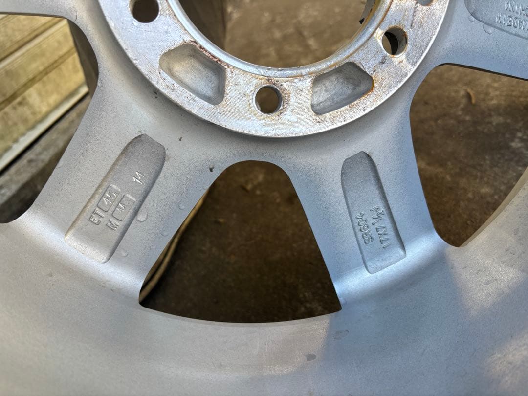 スタッドレス 17インチ タイヤ・ホイールセット、ランクル、ハイラックス等