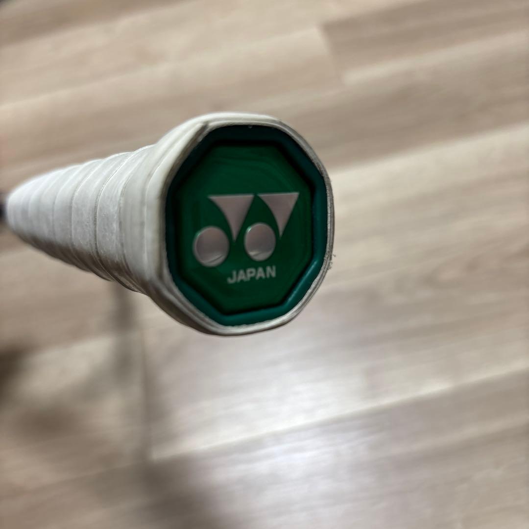 ヨネックス VOLTRAGE 8S テニスラケット UL-1 ソフトケース付き