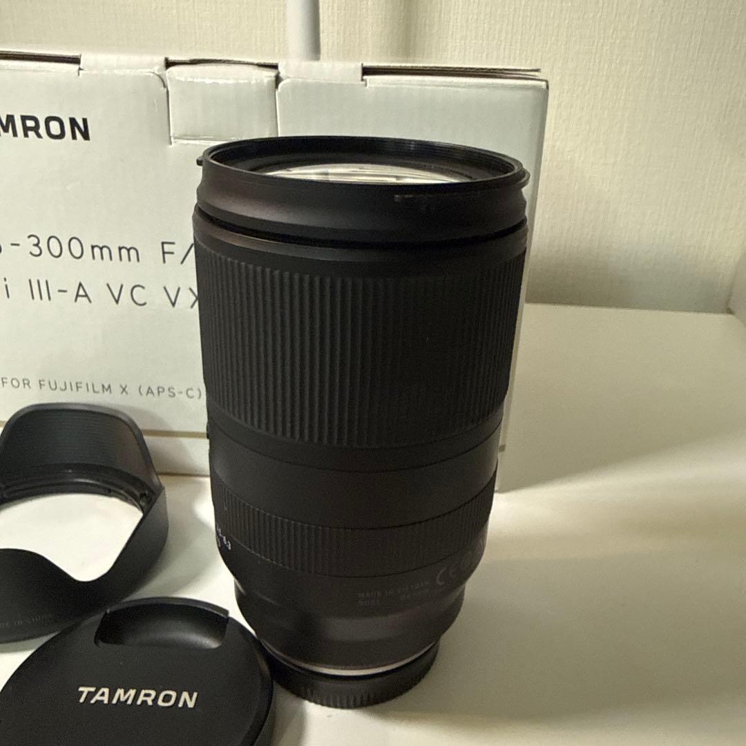 タムロン 18-300mmズームレンズ Xマウント