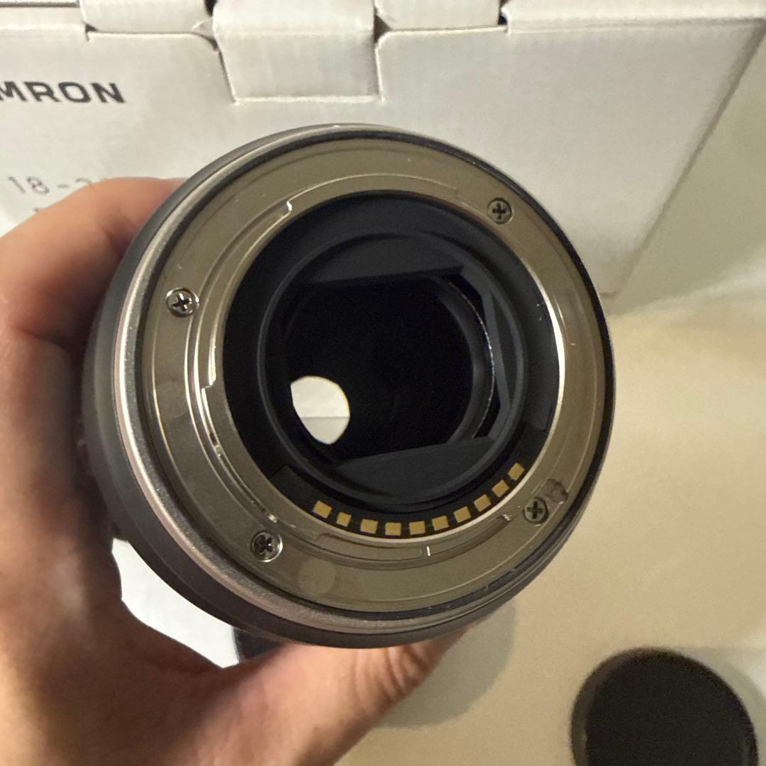 タムロン 18-300mmズームレンズ Xマウント
