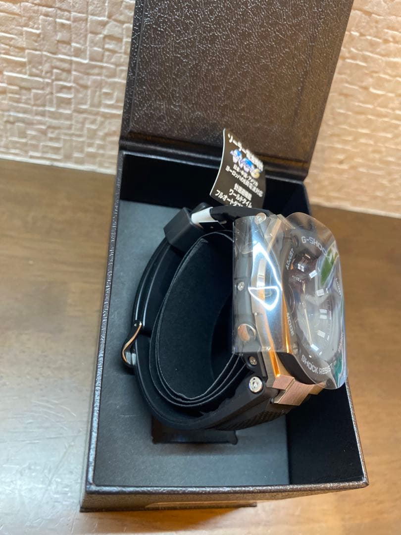 【新品未使用品】G-SHOCK　GST-W300-1AJF 電波ソーラー