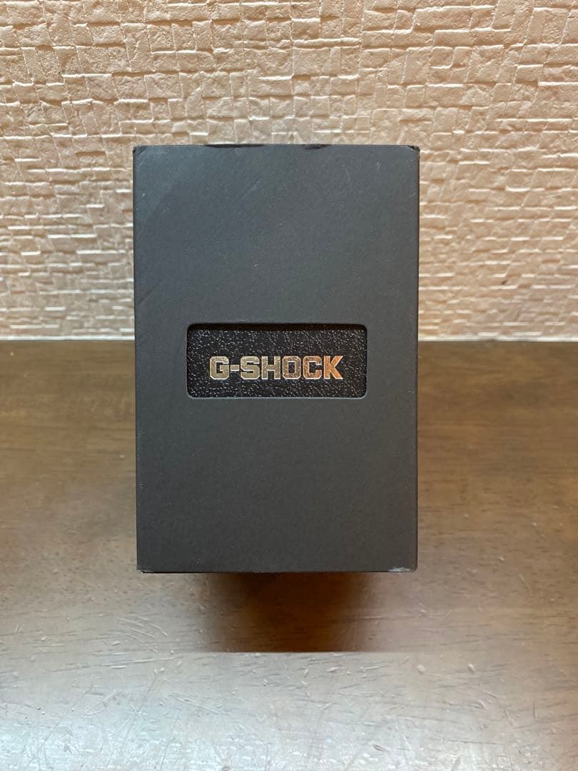 【新品未使用品】G-SHOCK　GST-W300-1AJF 電波ソーラー