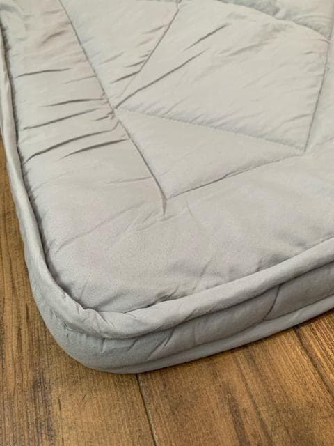 新品☆185×240cm♪まるで敷布団♪防ダニ極厚ラグ〇B334