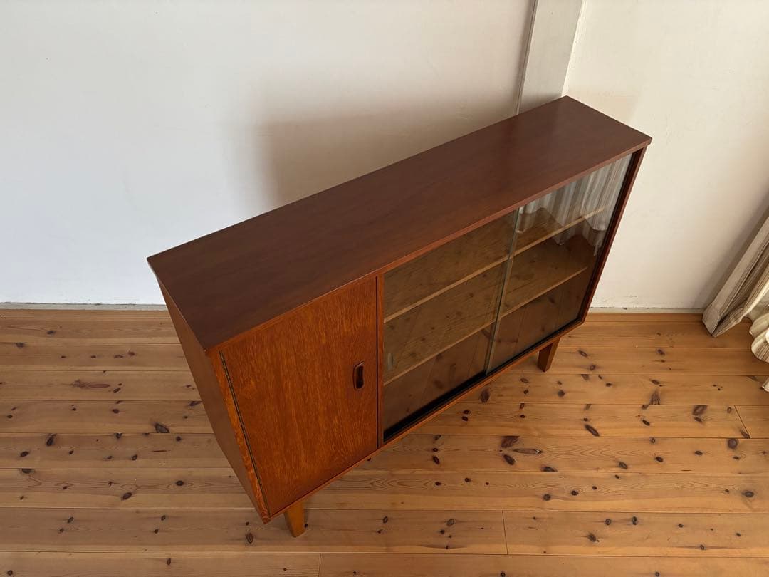 北欧ヴィンテージ　チーク　ガラスキャビネット