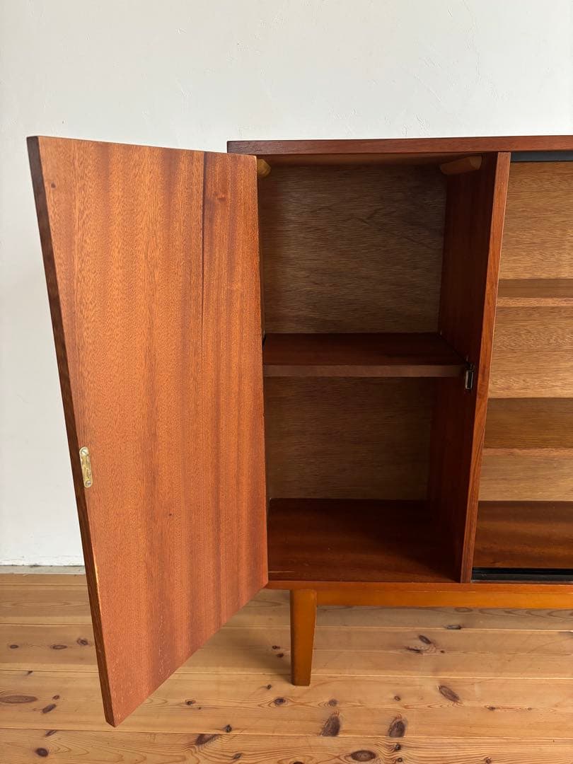 北欧ヴィンテージ　チーク　ガラスキャビネット