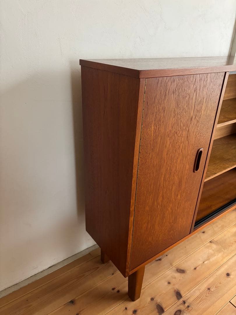 北欧ヴィンテージ　チーク　ガラスキャビネット