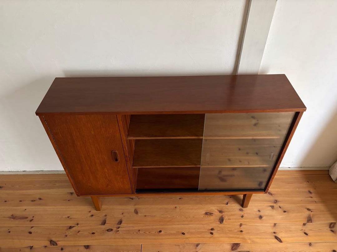 北欧ヴィンテージ　チーク　ガラスキャビネット