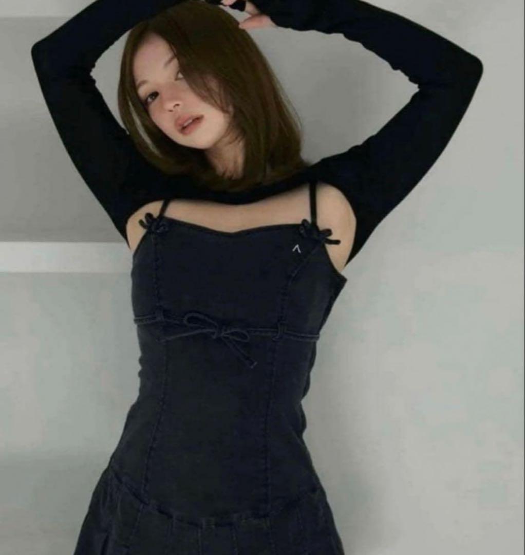 ANDMARY ブラック ミニワンピース 長袖