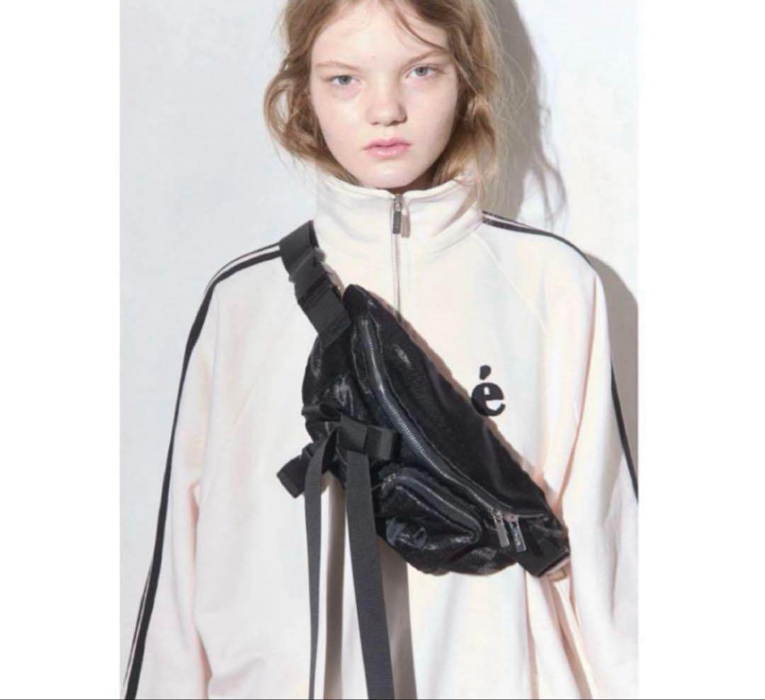 epine é ribbon satin 2way body bag