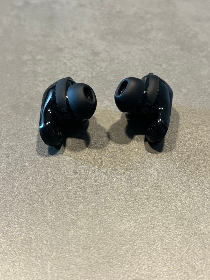 BOSE QC Earbuds Ⅱ ワイヤレスイヤホン　　　　Bo111
