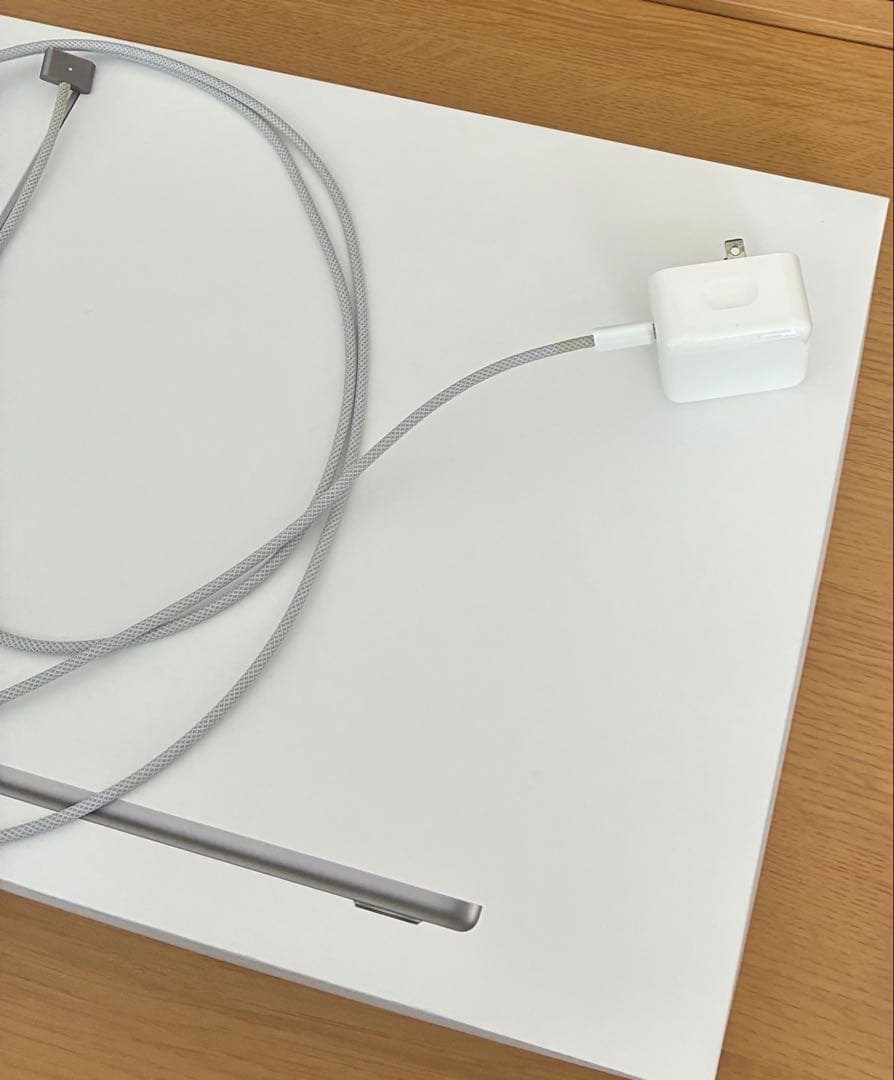 MacBook Air M2 (2023) 15インチ SSD512GB 本体