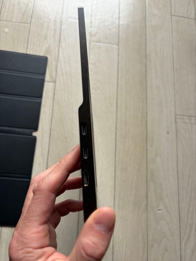 4Kモバイルモニター 13.3インチ