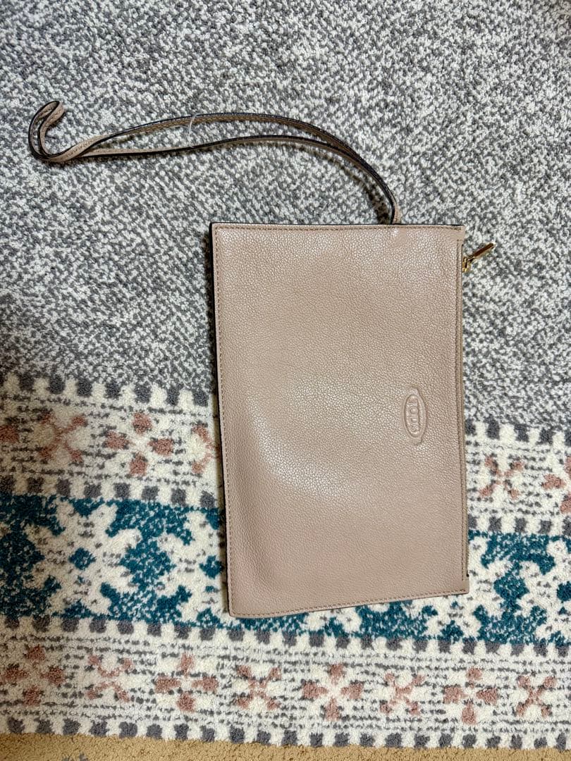 TOD'S タイムレスレザートートバッグ　ミディアム