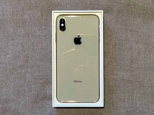 Apple iPhone XS Max ゴールド