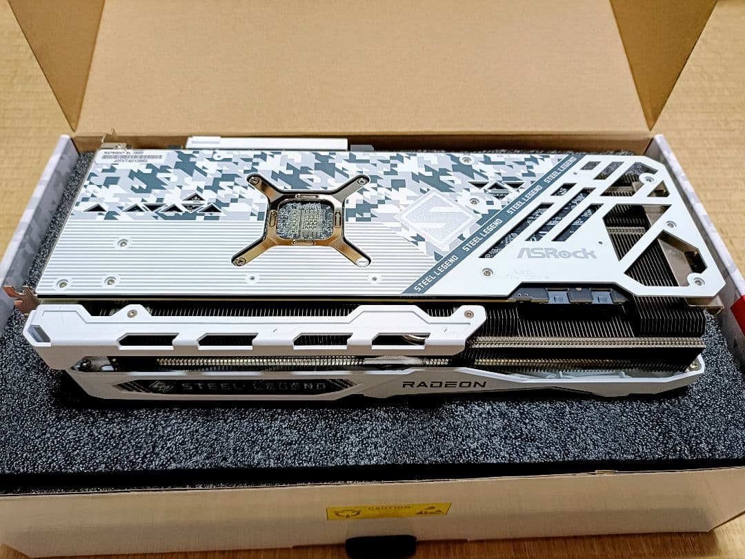 【美品】Radeon RX7800XT 16GB OC SteelLegend