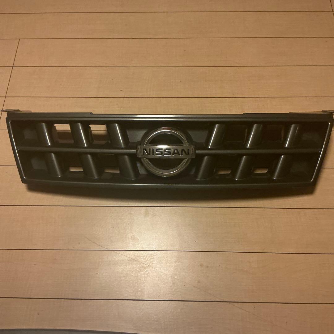 Nissan エクストレイルt31フロントグリル バンパーガード デカロゴ