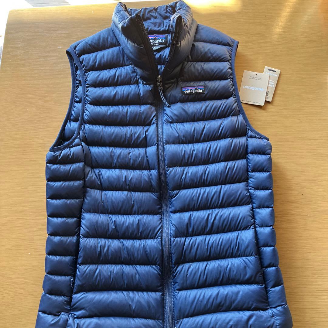 パタゴニア メンズ ベスト S サイズ　NEW NAVY