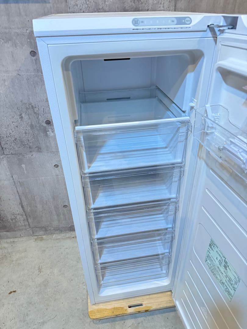 ★名古屋市近郊送料無料！　冷凍庫アイリスオーヤマIUSN-14A-W 2022年