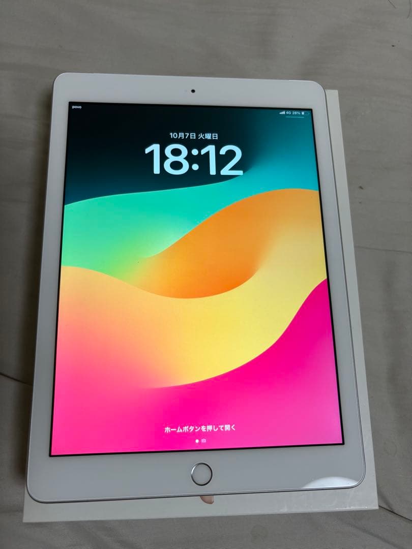 Apple iPad (第6世代) 128GB simフリーバテッリ容量98%