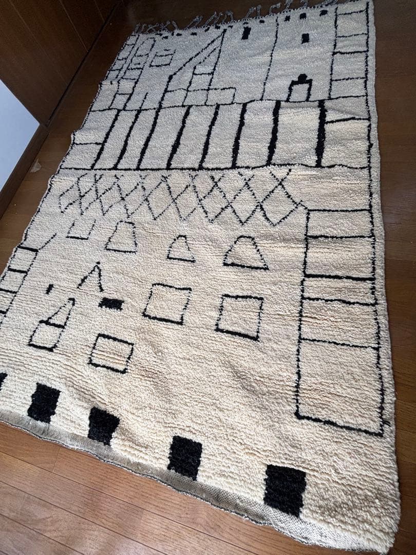 モロッコ製　ベニワレン　ラグ