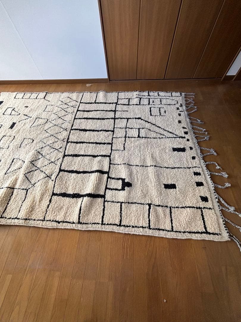 モロッコ製　ベニワレン　ラグ