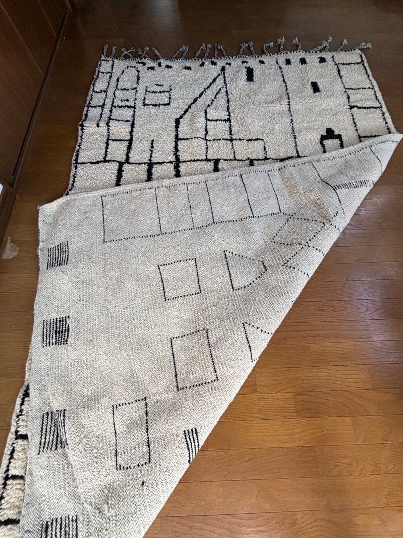 モロッコ製　ベニワレン　ラグ