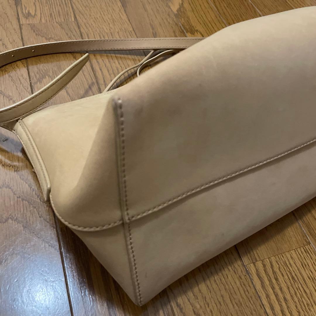 ETRE TOKYO 完売ナローショルダーランドスケープレザーバック