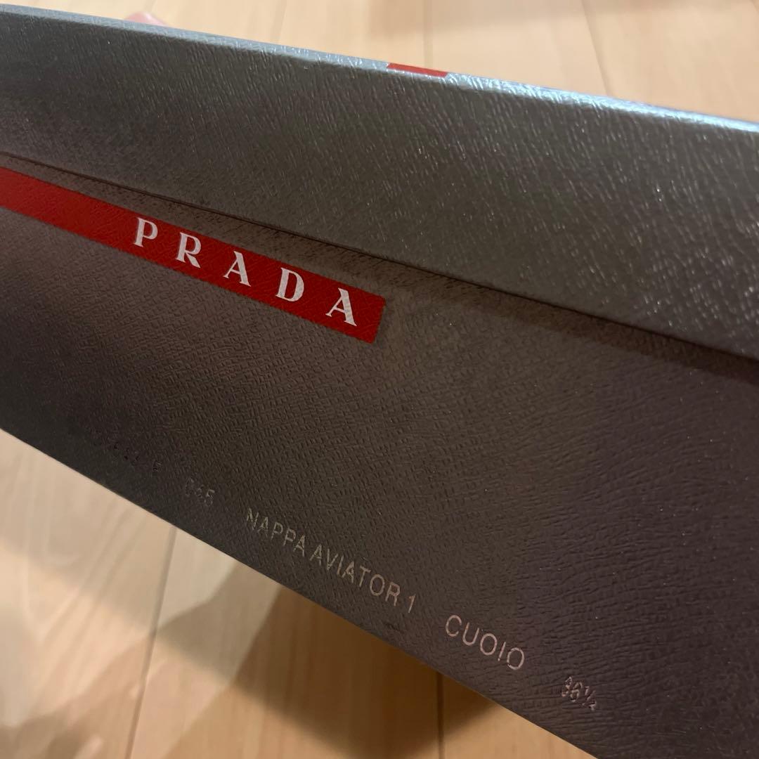 PRADA 厚底ローファー