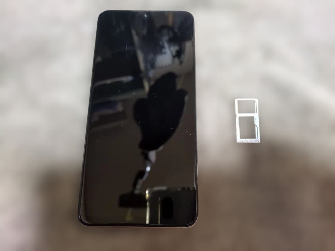 p30 lite 白 フリーSiM