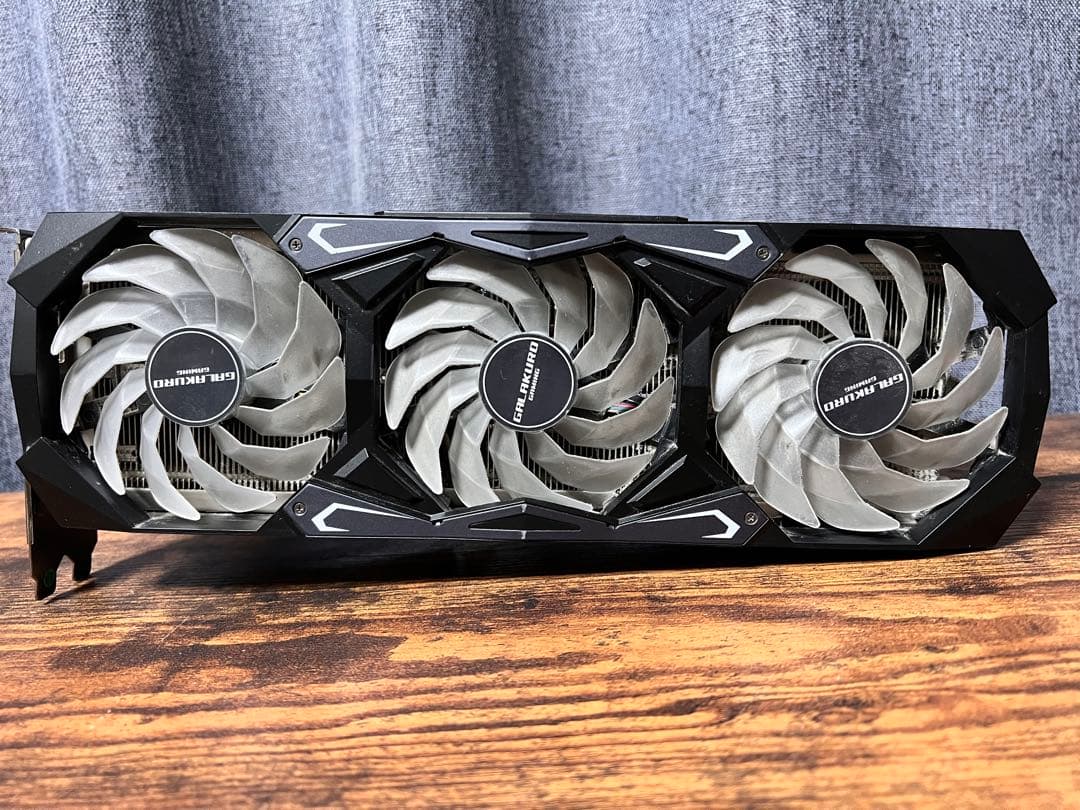グラフィックボード・グラボ・ビデオカード GALAKURO GAMING RTX 3070 Ti 8g 112