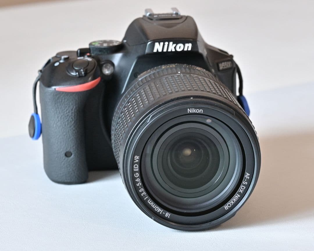 ニコン 一眼レフ D5500 18-140mm 55-200mm レンズセット