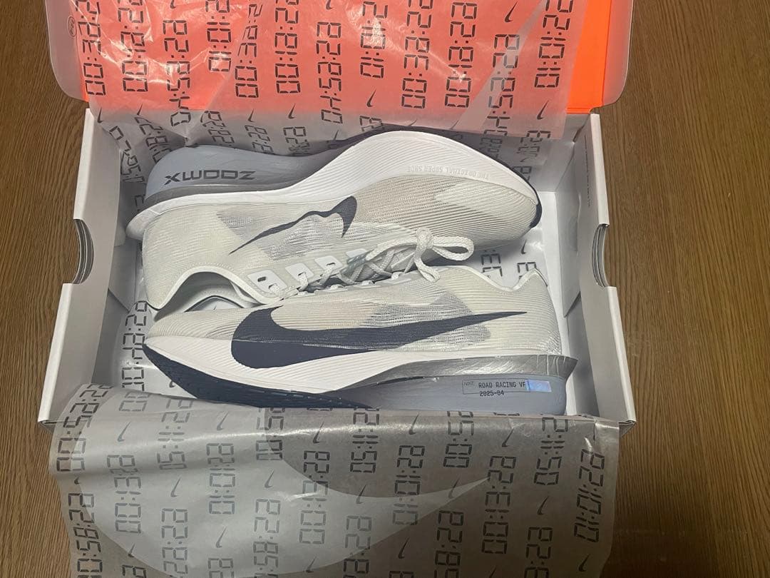 【新品未使用】NIKE ヴェイパーフライ4 【26.5cm】