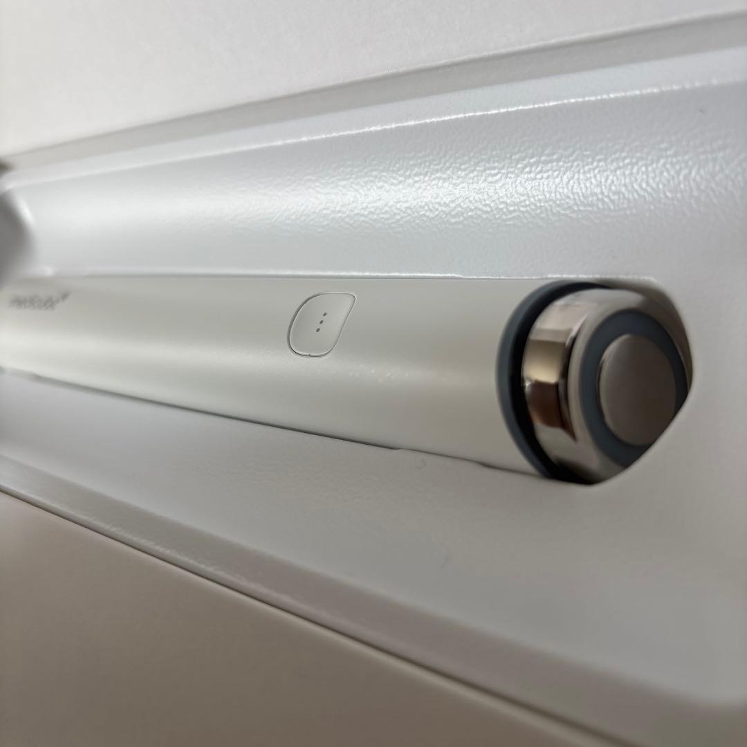 ブースタープロミニ ホワイト 美顔器