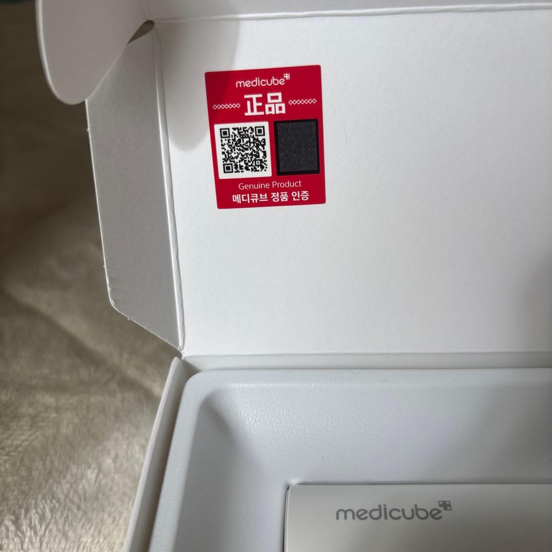 ブースタープロミニ ホワイト 美顔器