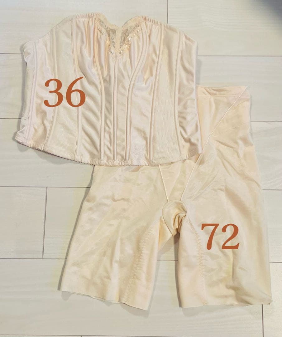 フォーシスアンドカンパニー（FOUR SIS＆CO.)ブライダルインナー2点