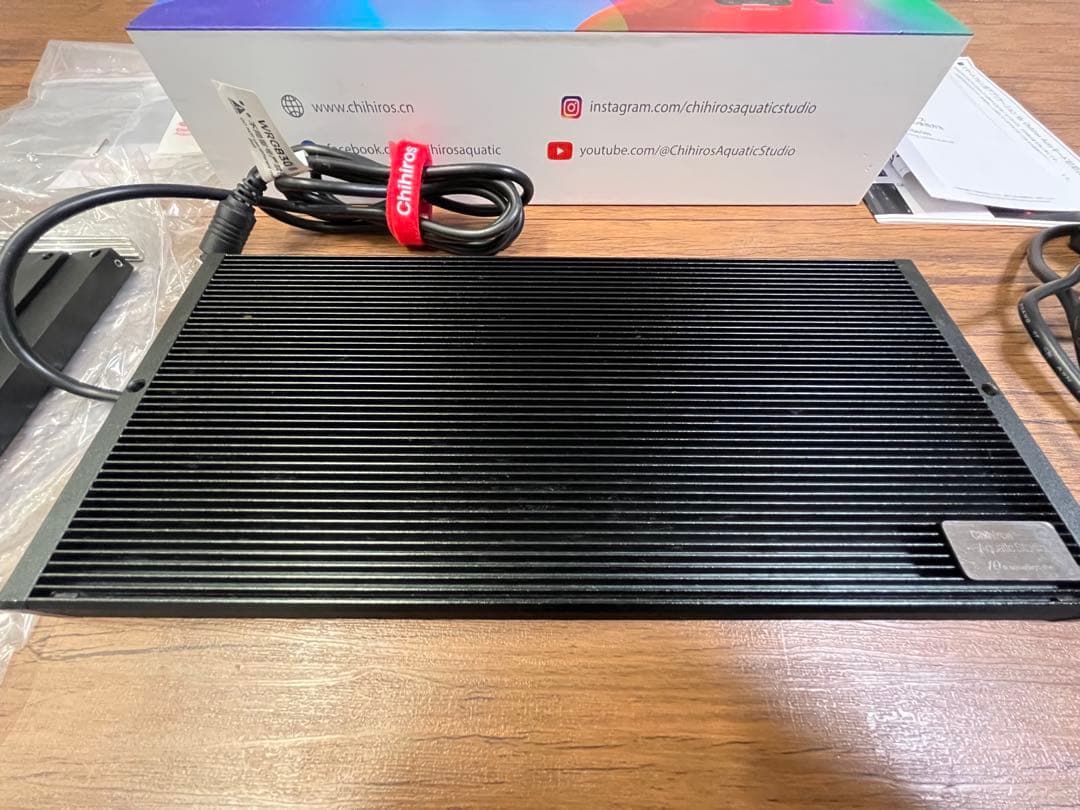 Chihiros WRGB2 30 10周年モデル RGBライト 調光機能付き