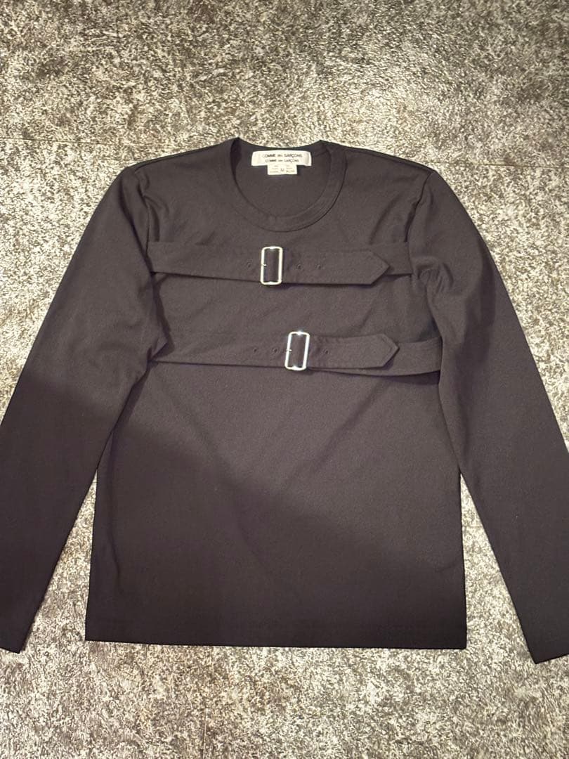 コムコムコムデギャルソン ストラップ付きブラック長袖Tシャツ