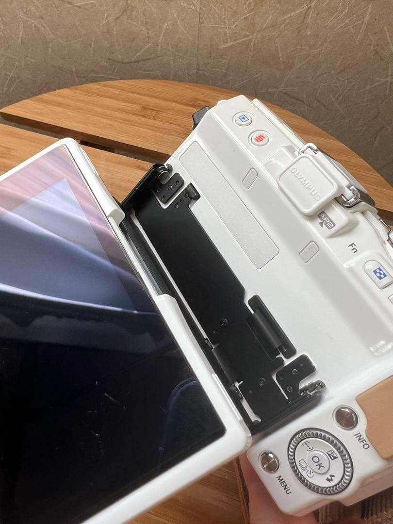 ☆Wi-Fi & 自撮り☆オリンパス E-PL5 ホワイト レンズキット