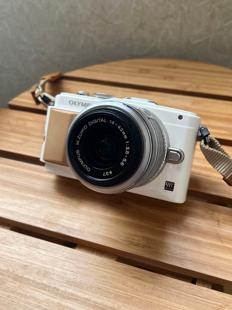 ☆Wi-Fi & 自撮り☆オリンパス E-PL5 ホワイト レンズキット