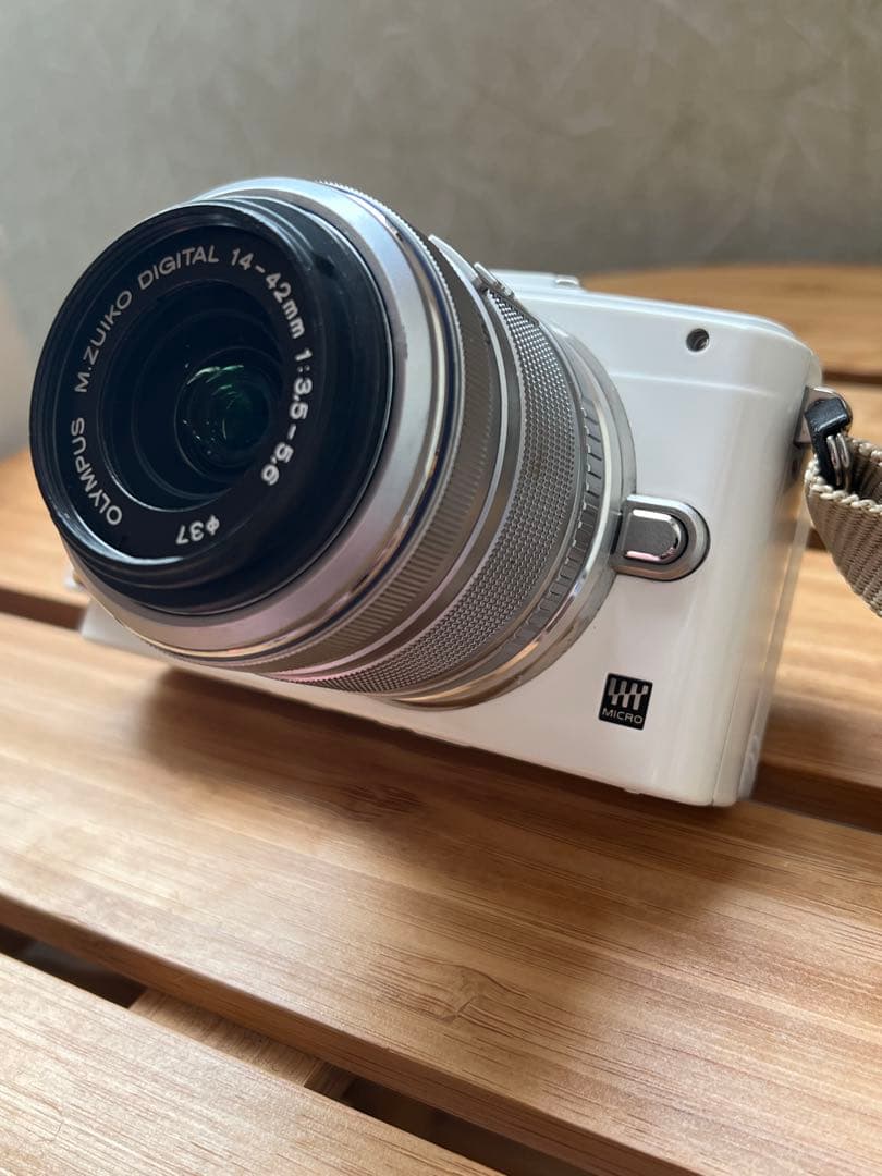 ☆Wi-Fi & 自撮り☆オリンパス E-PL5 ホワイト レンズキット