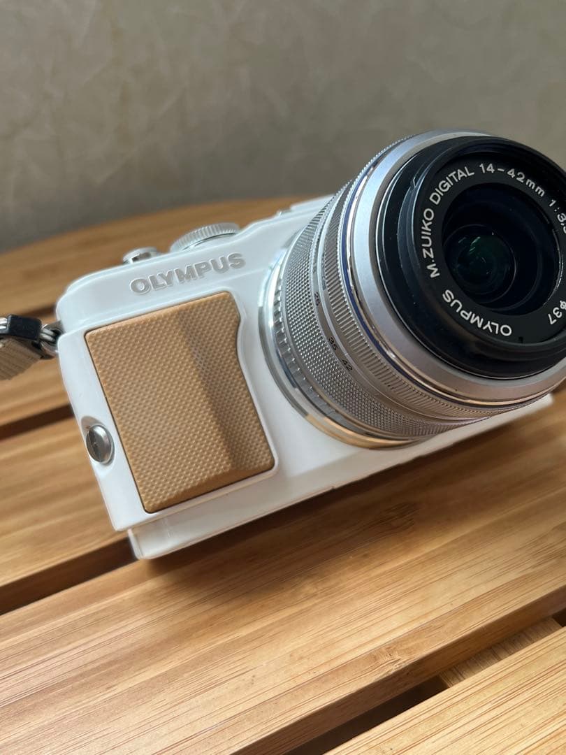 ☆Wi-Fi & 自撮り☆オリンパス E-PL5 ホワイト レンズキット