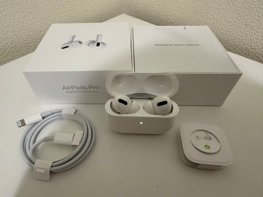 AirPods Pro 本体と付属品