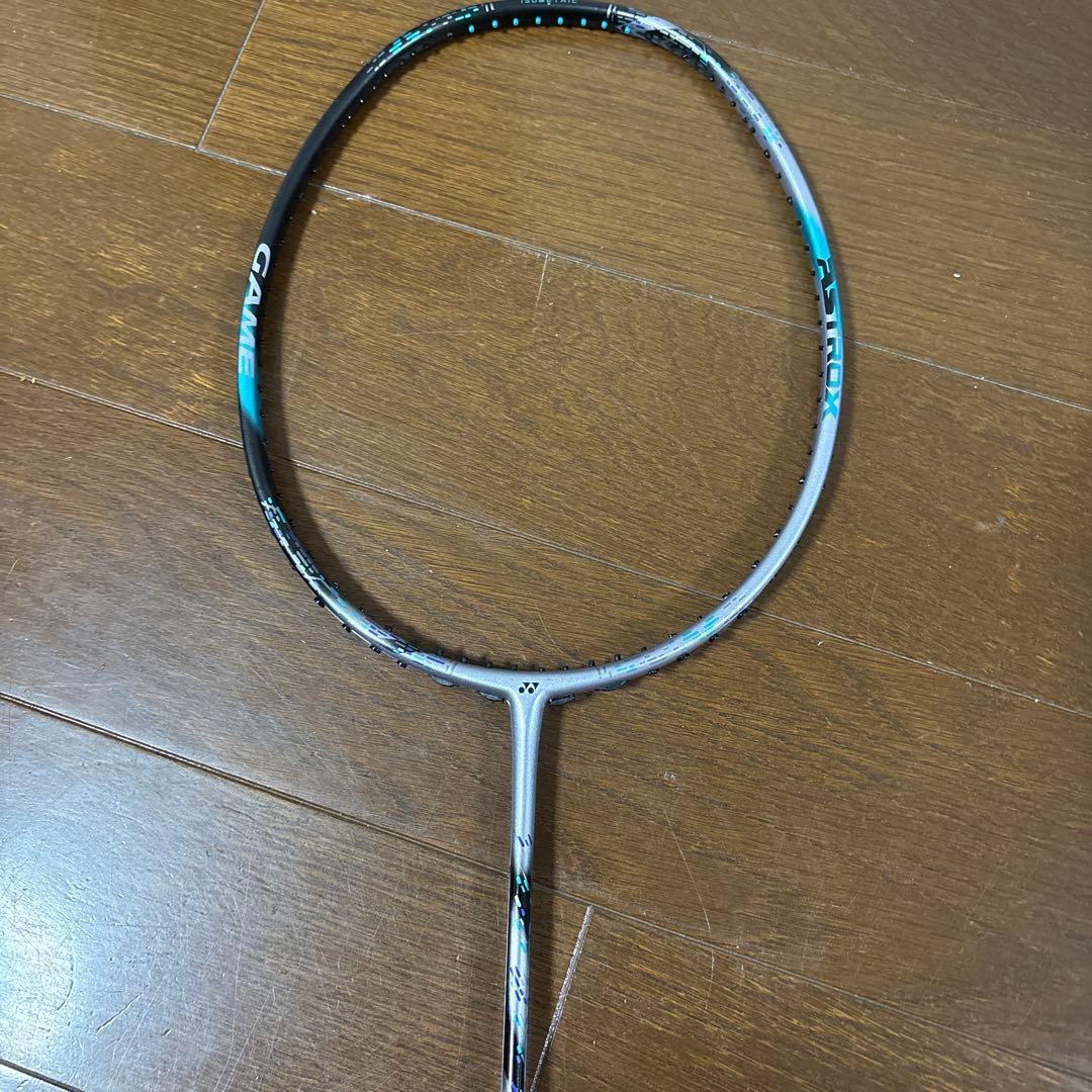 ヨネックスASTROX 88S ゲームバドミントンラケット