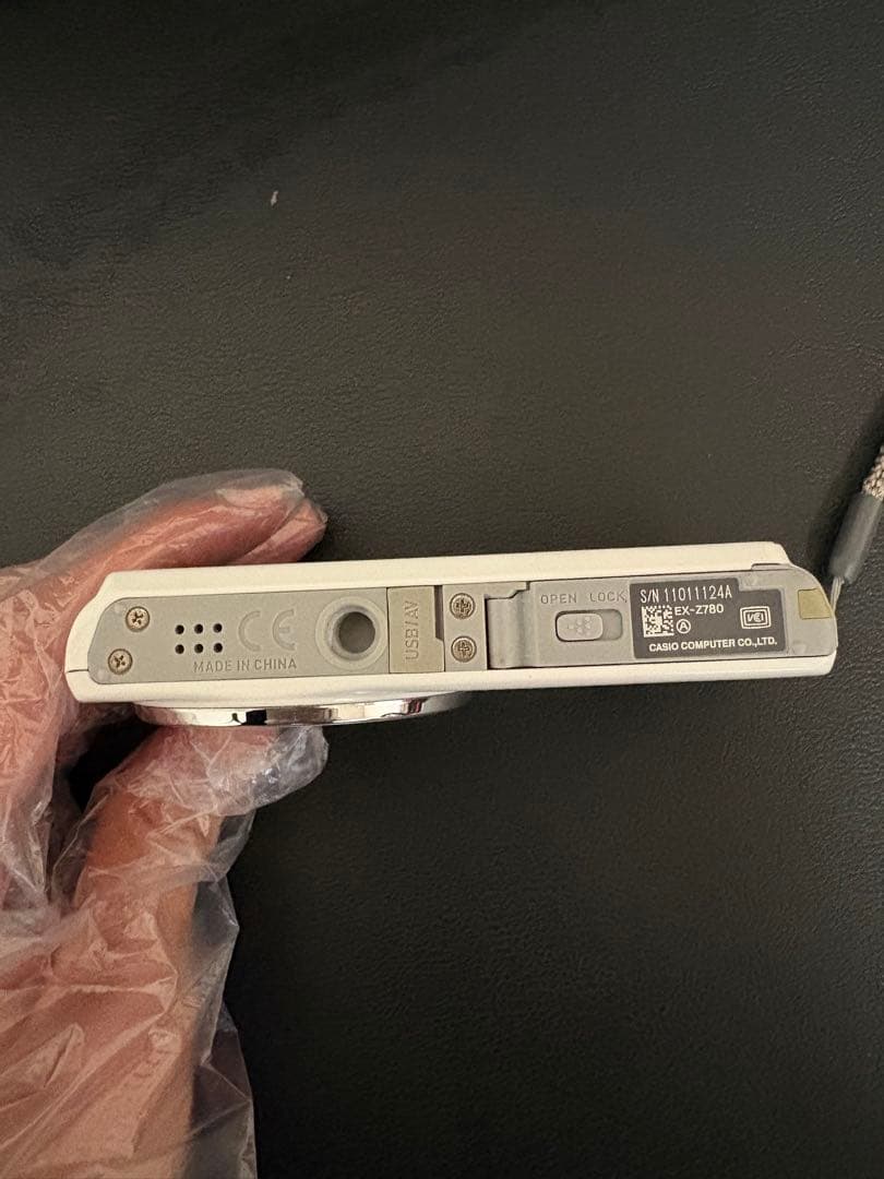 CASIO EXILIM 16.1MP コンパクトデジタルカメラ