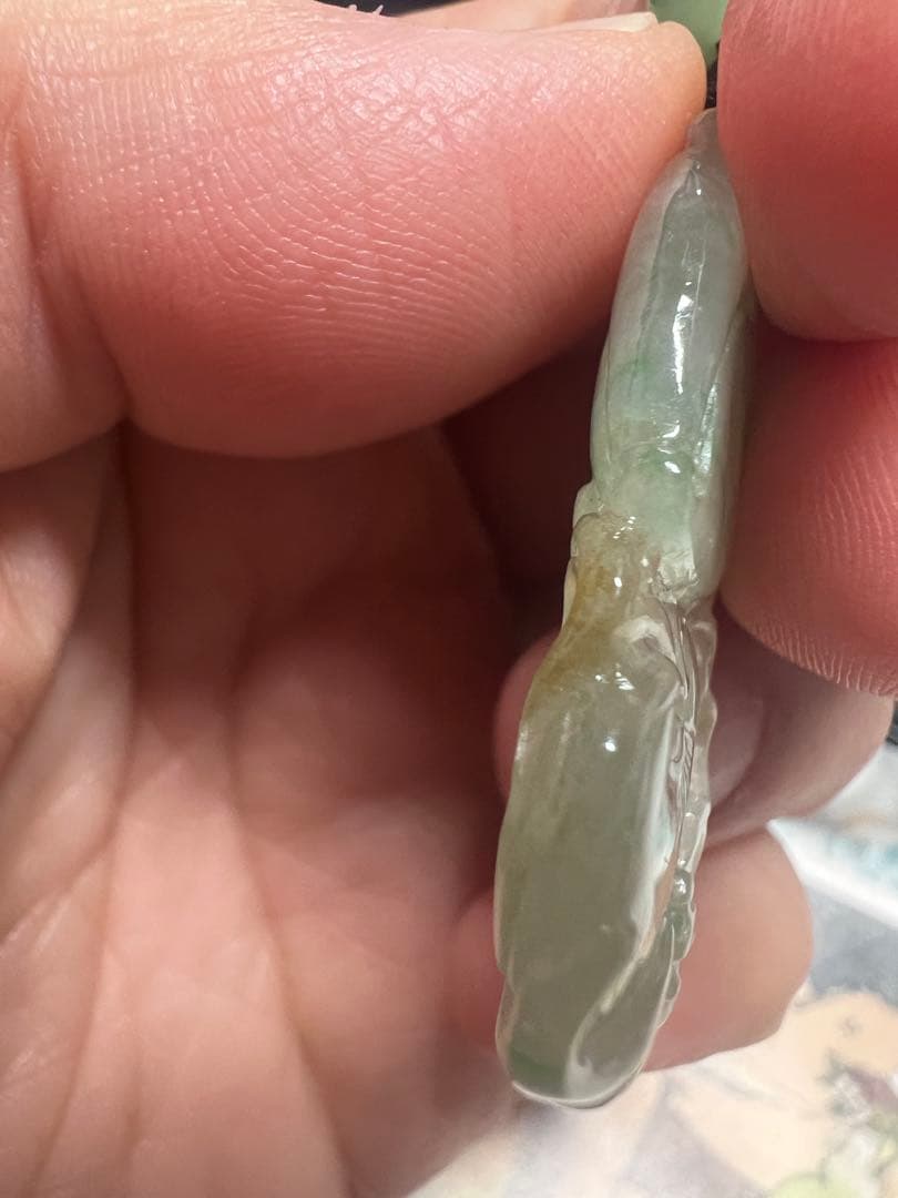 本翡翠ペンダント