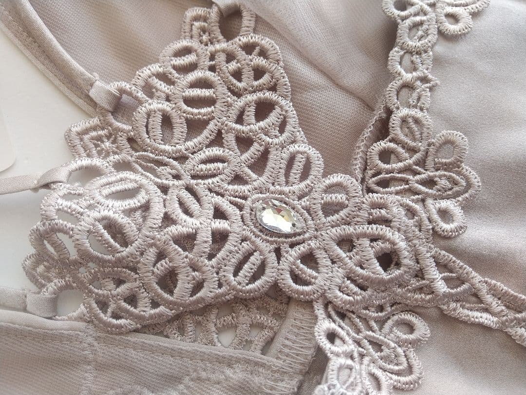 レア☆サルート　ゼーン　キャミソールL 　ベージュ